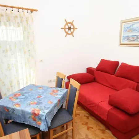 Apartments And Rooms With A Swimming Pool Babici, Umag - 3046-3